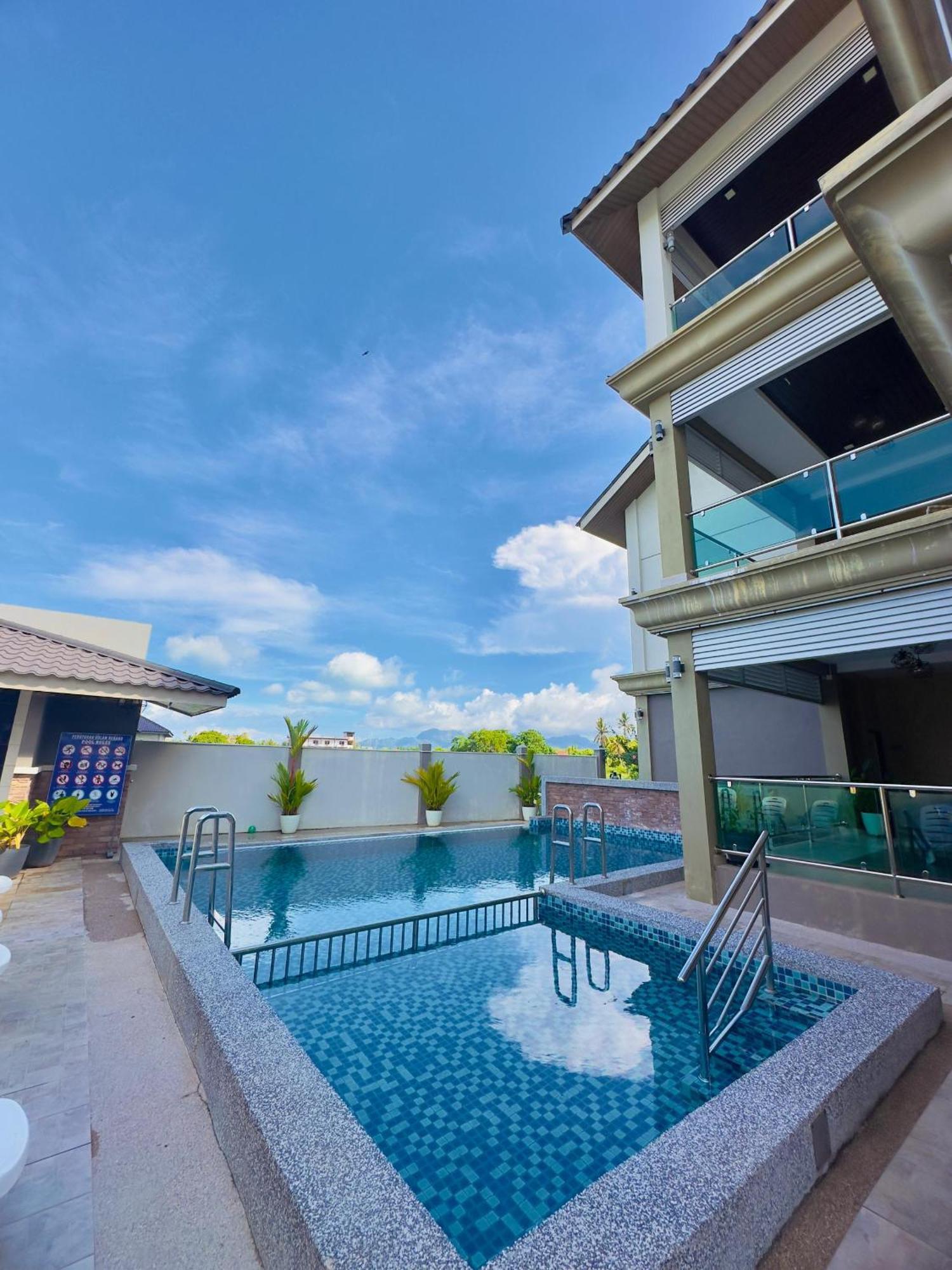 Grand Village Inn 珍南海滩 外观 照片